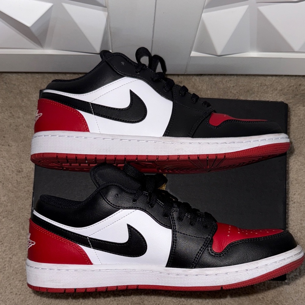 NEW Nike Air Jordan - Men’s Size 9.5
